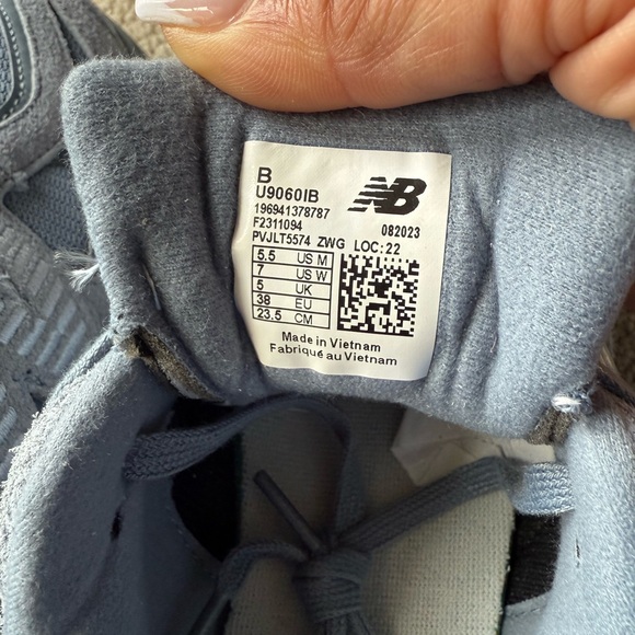 New Balance 9060 Arctic Grey 5.5 youth - Picture 5 of 7